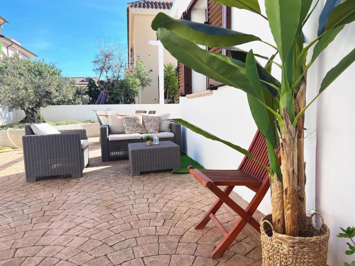 Le Residenze Del Mare Monolocale N6 Apartment La Caletta Luaran gambar
